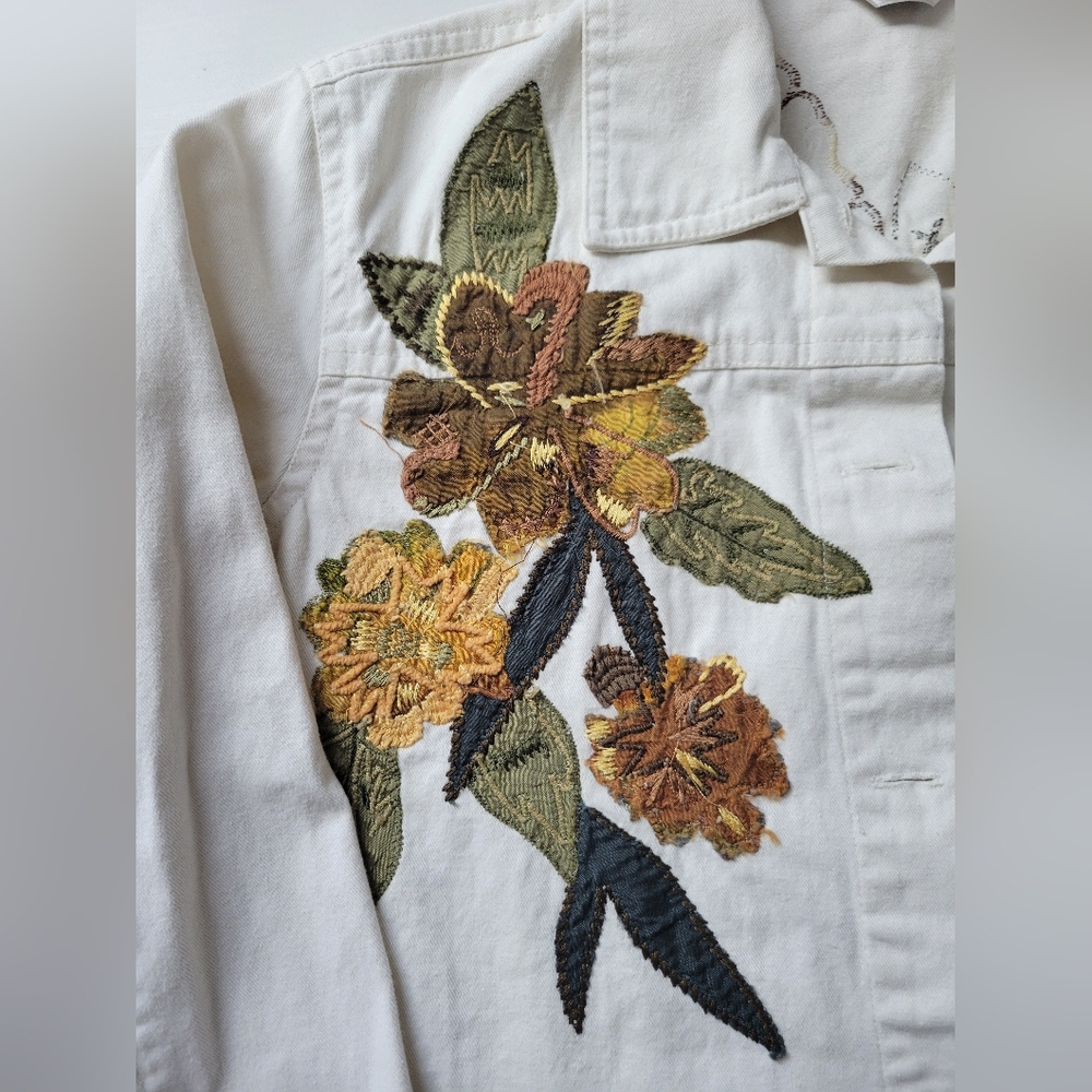 Laura Ashley Petite White Jacket with Embroidery - Picture 3 of 17